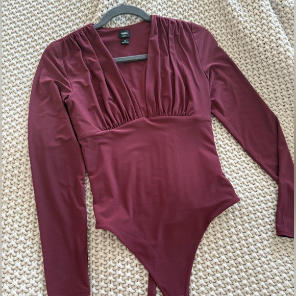 Aritzia Deep Purple Long  Sleeve Top - Picture 2 of 3